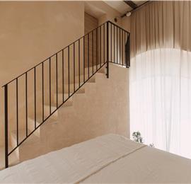 3 bedroom villa with heated pool in Noto, sleeps 6